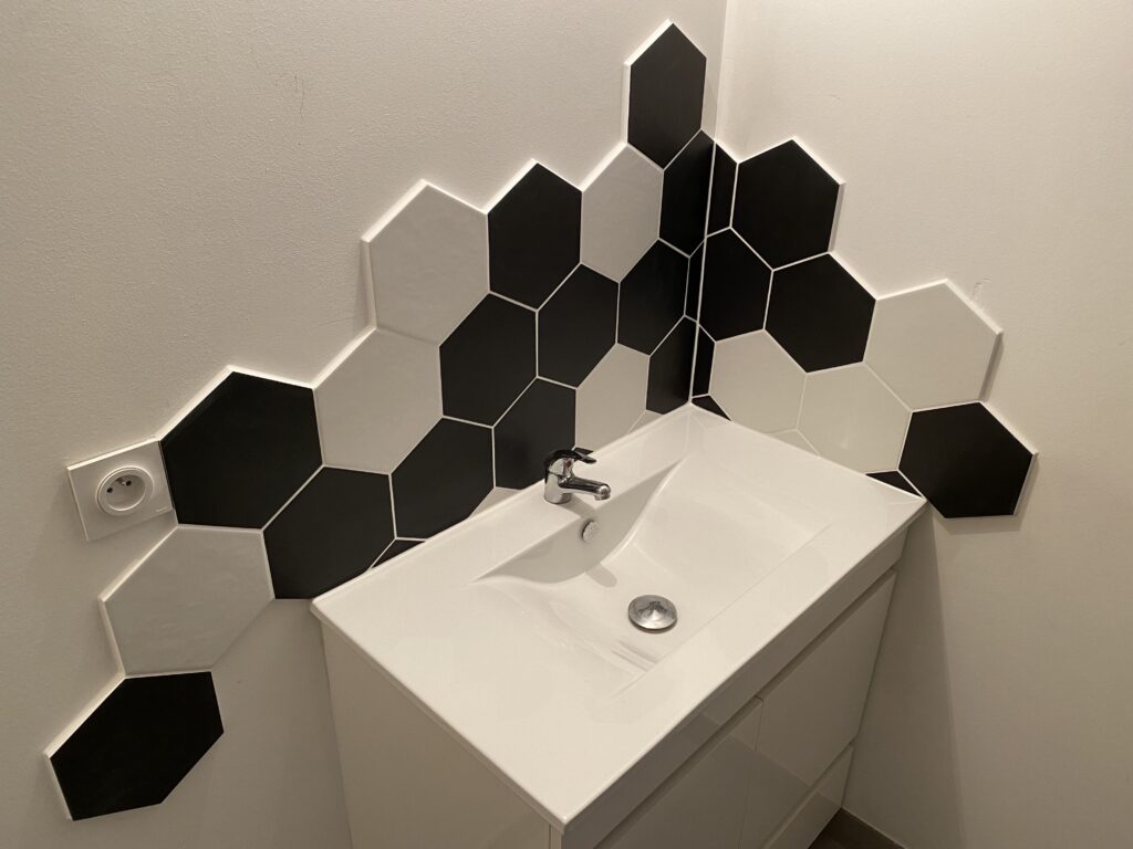 faience carrelage autour d'un évier